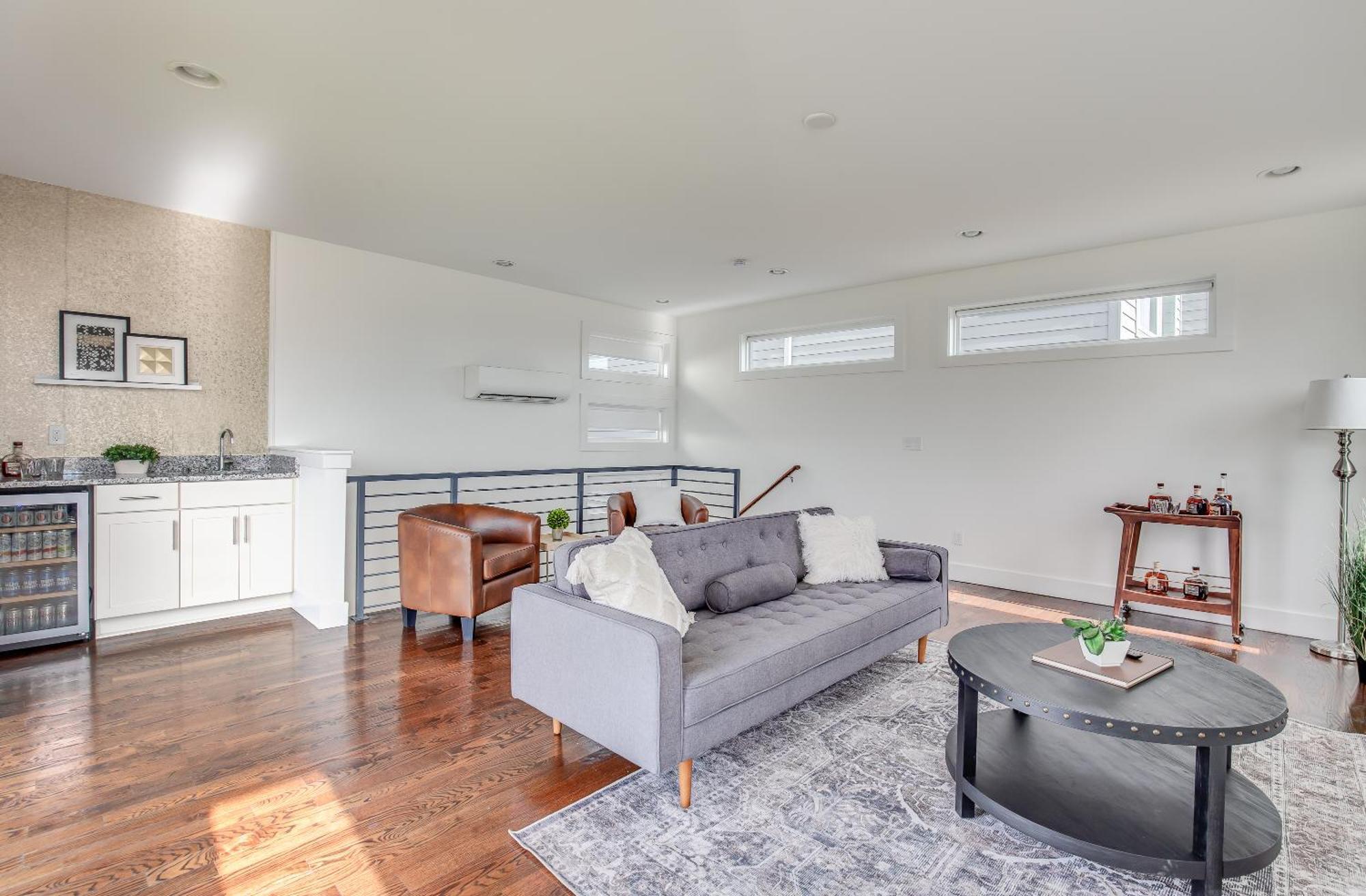Whiskey House With Rooftop Golf, City Views! 8Min To Downtown! Sleeps 9! Nashville Eksteriør bilde