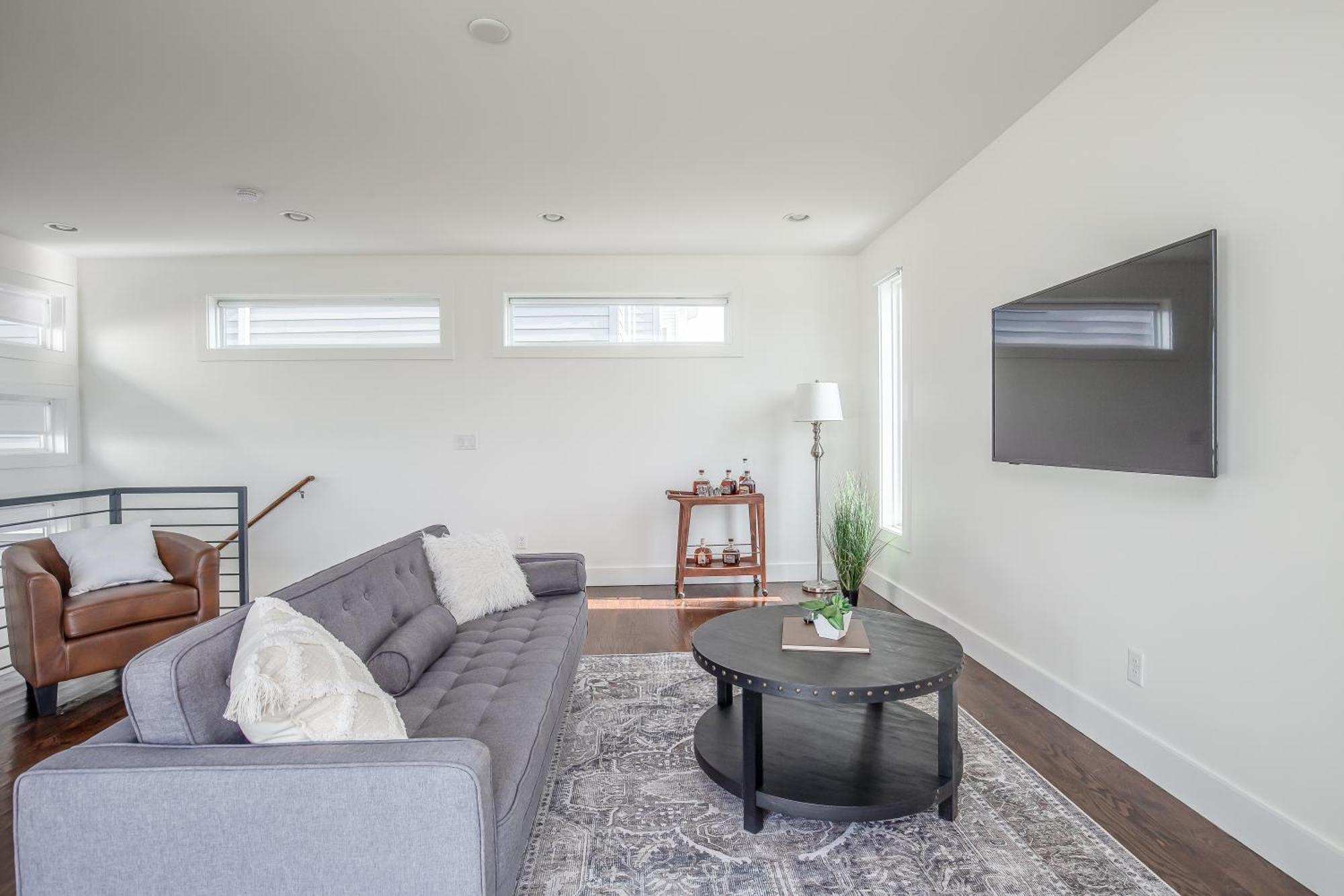 Whiskey House With Rooftop Golf, City Views! 8Min To Downtown! Sleeps 9! Nashville Eksteriør bilde