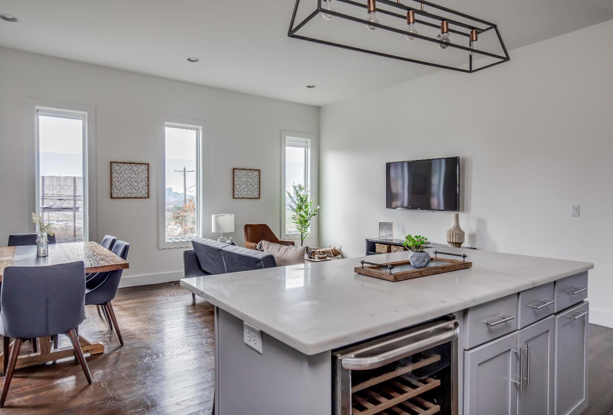 Whiskey House With Rooftop Golf, City Views! 8Min To Downtown! Sleeps 9! Nashville Eksteriør bilde